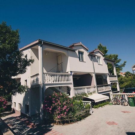 Apartments Vodice Buitenkant foto