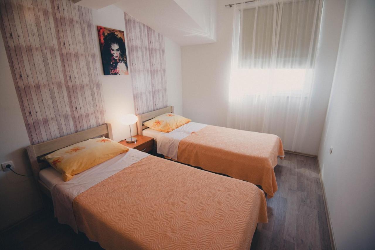 Apartments Vodice Buitenkant foto