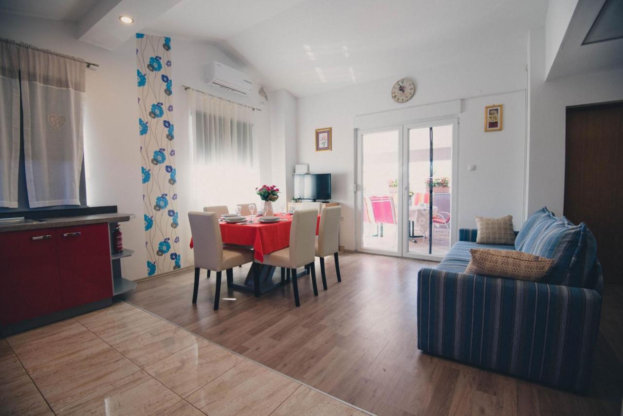 Apartments Vodice Buitenkant foto